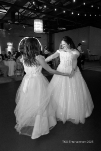 TKO-Entertainment_Windows-on-the-River_397A5516