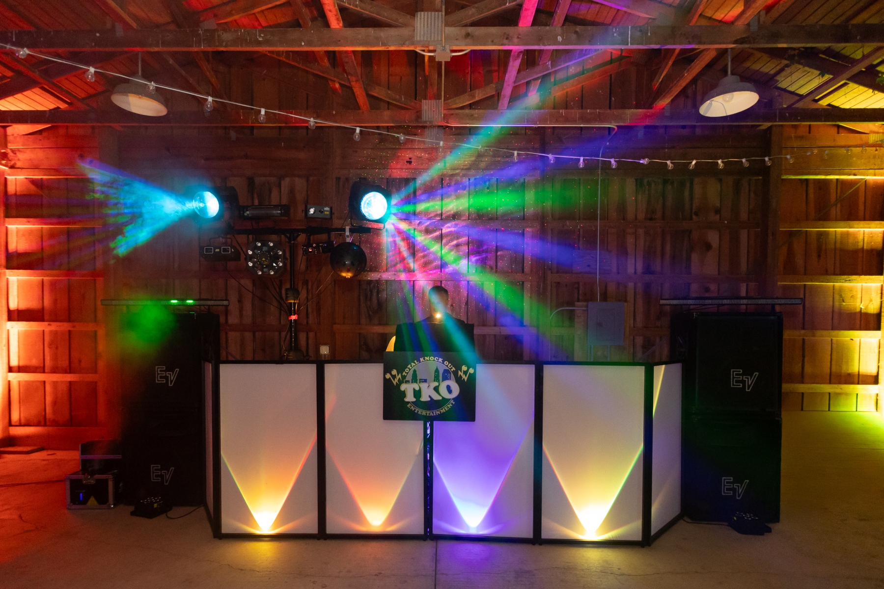TKO-Entertainment_Hale-Farm_397A5136